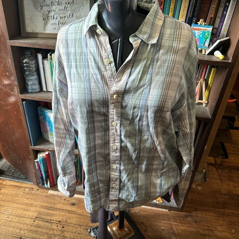Tommy Bahama relaxed island wear blue plaid XL button shirt